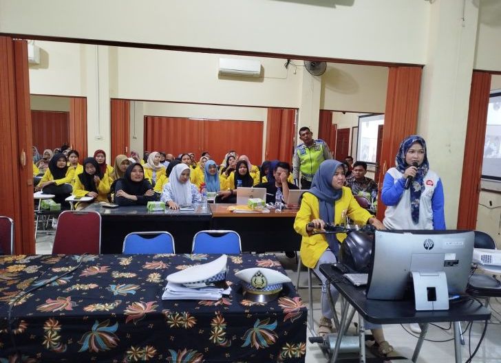 Photo of Ribuan Kartini Masa Kini Belajar Safety Riding dengan Berbagai Simulasi Berkendara