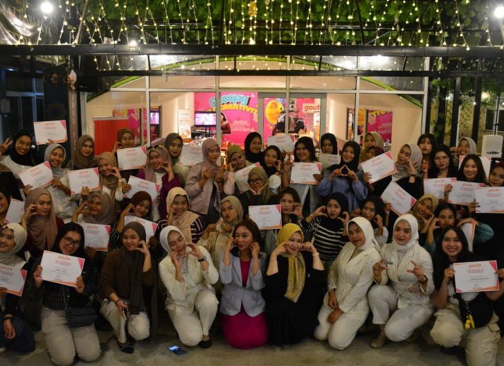 Photo of Serunya Scoopy Velocreativity dari Asmo Kalbar, Ajak Konsumen Wanita Pahami Cara Berkendara yang Aman dan Nyaman di Jalan Raya