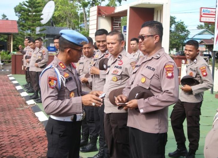 Photo of Polda Kalbar Ingatkan Pentingnya Disiplin dan Profesionalisme