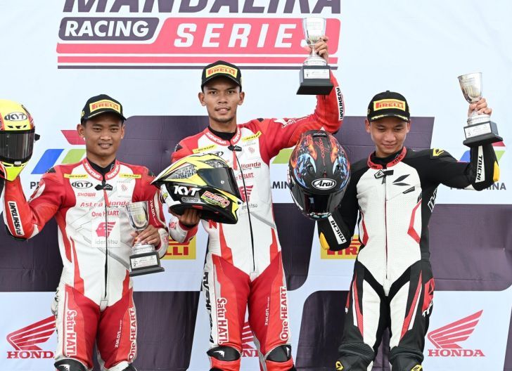 Photo of Pembalap Astra Honda Racing Team Kuasai Podium Mandalika Racing Series Berkat Ketangguhan Honda CBR  
