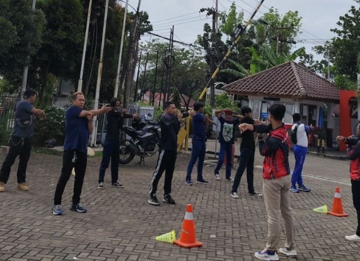 Photo of Perkuat Peran Komunitas HWBC sebagai Pelopor Keselamatan Berkendara, Astra Motor Kalbar Adakan Safety Riding Education  