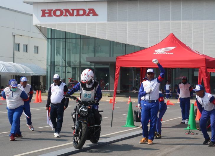 Photo of Juara di The 3rd Asia-Oceania Honda Safety Instructor Competition 2025, Instruktur Safety Riding AHM Tunjukkan Kemampuan Terbaik 
