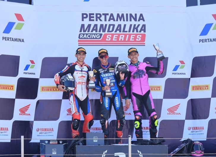 Photo of Andalkan Performa Tinggi Honda CBR600RR, Pembalap AHRT Berjaya di Mandalika Racing Series 