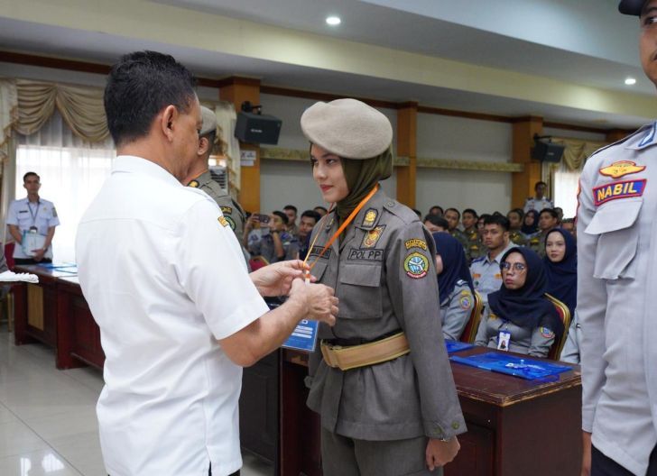Photo of 180 CPNS dan PPPK Satpol PP–Dishub Pontianak Dibekali Etika dan Mental Tugas Lapangan