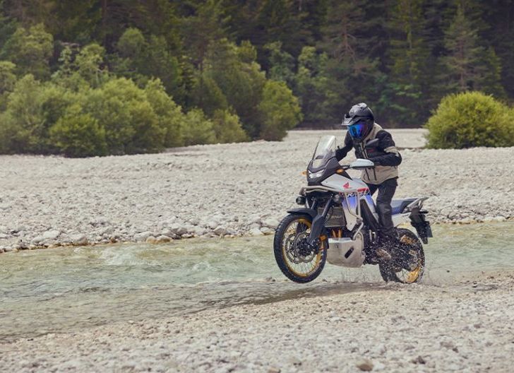 Photo of AHM Berikan Tampilan dan Fitur Terbaru pada New XL750 Transalp, Teman Eksplorasi Jalanan dengan Gaya Masa Kini  