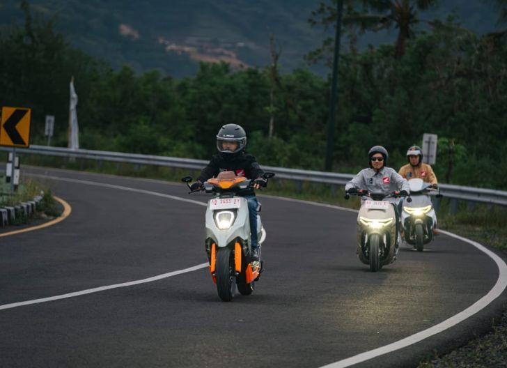Photo of Mewah dan Semakin Menarik, Karya Perdana pada Motor Listrik Honda Milik Tiga Juara Modifikasi Hadirkan Konsep yang Sensasional