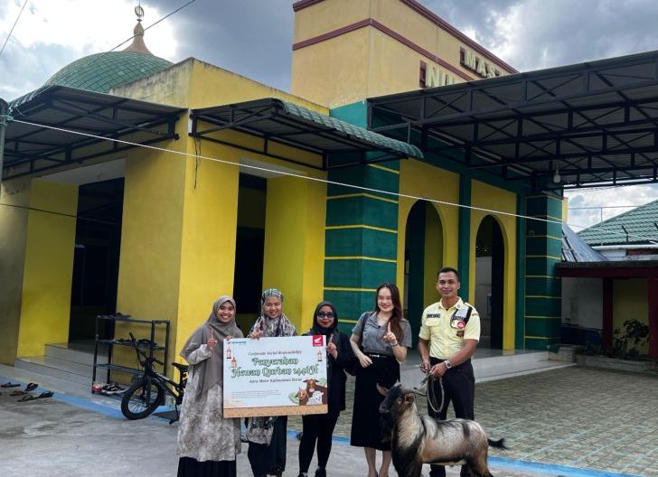 Photo of Astra Motor Kalbar Berbagi Hewan Kurban saat Rayakan Idul Adha 1446 Hijriah