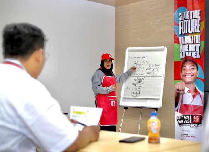 Photo of Kontes Layanan Honda Regional Astra Motor Kalbar Tahun 2025, Ajang Uji Kemampuan Front Line Peole Honda