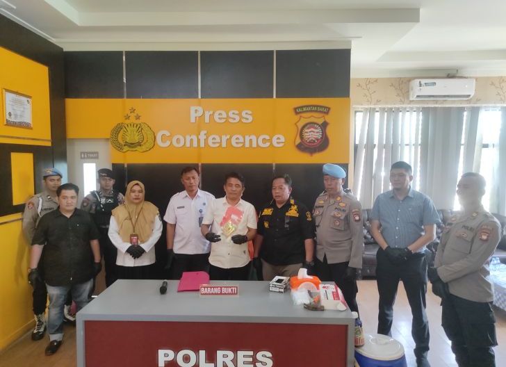 Photo of Polres Singkawang Musnahkan Narkotika Jenis Juice