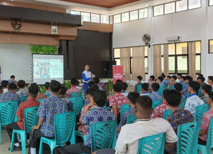 Photo of Gelar Safety Riding di SMKN 1 Sintang, Astra Motor Kalbar Perkuat Kampanye Keselamatan Berkendara