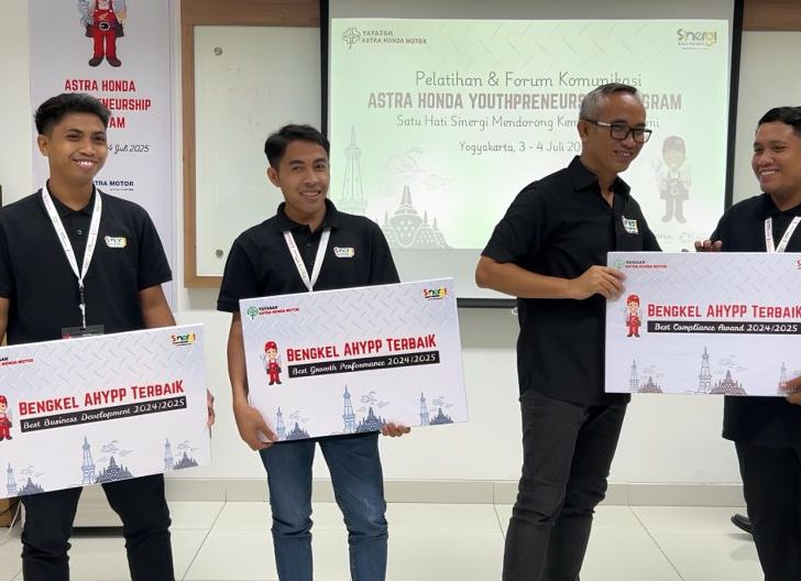 Photo of Terbukti Bantu UMKM Bengkel Sepeda Motor, Yayasan AHM Konsisten Gelar Astra Honda Youthpreneurship Program