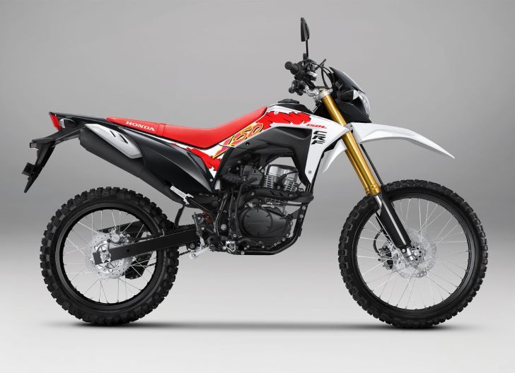 Photo of Penyematan Pilihan Kombinasi Warna dan Striping Terbaru, PT AHM Hadirkan Tampilan Baru New CRF 150L di Gaikindo Indonesia International Auto Show 2025 