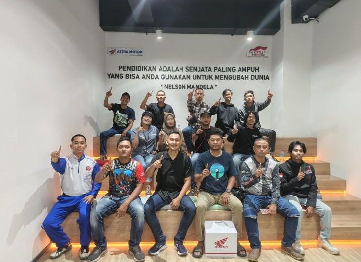 Photo of Terapkan 10 Tips Keselamatan Berkendara dari Astra Motor Kalbar, Anggota HWBC Bangga jadi Duta Keselamatan Berkendara
