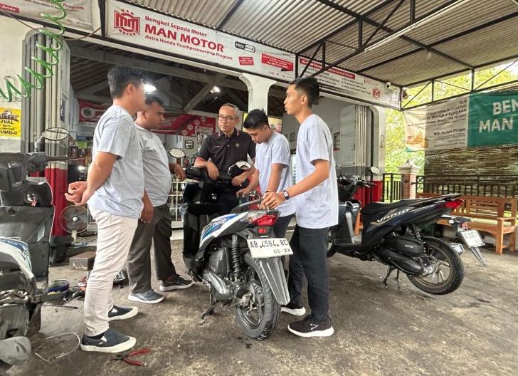 Photo of Perkuat Peran Pendampingan, Yayasan AHM Latih Puluhan UMKM Bengkel Sepeda Motor untuk Dorong Ekonomi dan Lapangan Kerja Baru 