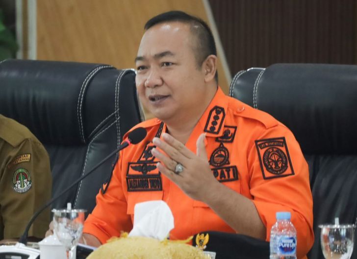 Photo of Bupati Ketapang Pimpin Rapat Evaluasi Pembangunan, Tekankan Profesionalisme dan Respons Responsif terhadap Keluhan Warga