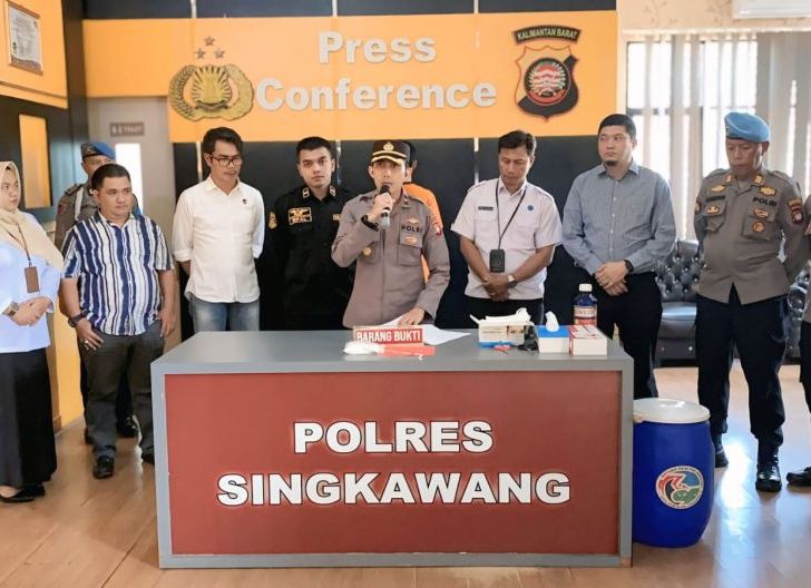 Photo of Polres Singkawang Musnahkan Barang Bukti Sabu Senilai Ratusan Juta Rupiah