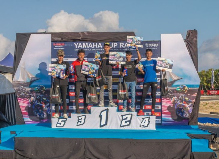 Photo of Perdana Digelar di Titik Nol Tanjung Bira, Ribuan Masyarakat Sulsel Nikmati Event Akbar Yamaha Cup Race
