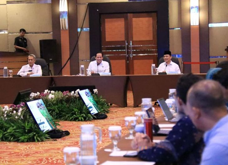 Photo of Rakornas di Kalbar, Menteri LH Serukan Kolaborasi Nasional Jaga Mangrove