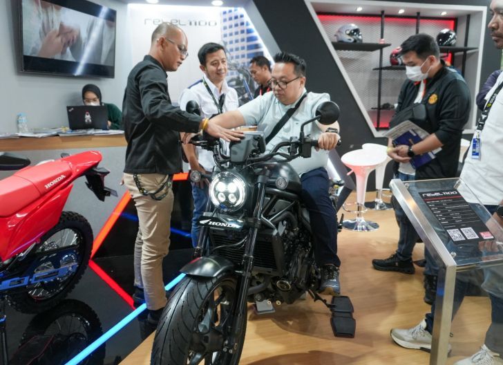 Photo of Daya Tarik Big Bike Honda Rebel Buktikan Sang 1100 jadi Favorite Motorcycle Big Bike  di Arena GIIAS 2025
