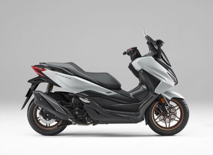 Photo of Perkuat Eksistensi Ikon Prestius Skutik Besar AHM Beri New Honda Forza Fitur dan Kelengkapan Berkendara