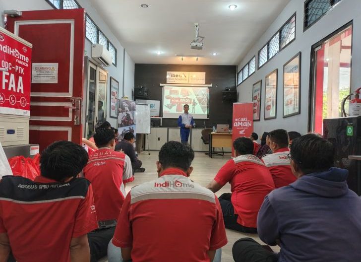 Photo of Semangat Cari Aman, Karyawan PT Telkom Akses Dapat Pencerahan Keselamatan Berkendara dari Astra Motor 