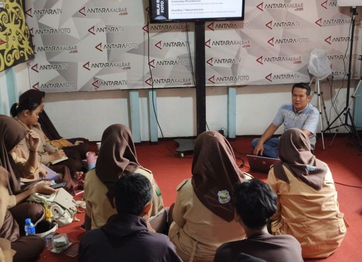 Photo of Dukungan Penuh Astra Motor, Pelatihan Jurnalistik Perum LKBN ANTARA Biro Kalbar Diikuti 25 Peserta