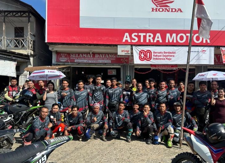 Photo of CRF Fun Adventure, Komunitas Trabasan Sintang Rasakan Sensasi Performa SAng Raja Petualang 