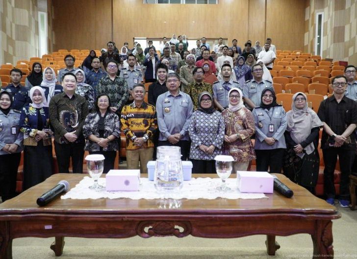 Photo of Kolaborasi Kanwil Kemenkum Kalbar dengan Universitas Tanjungpura Perkuat Budaya Paten di Perguruan Tinggi dan Teken Perpanjangan Perjanjian Kerja Sama   