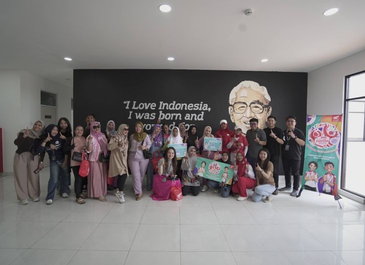 Photo of Emak-Emak Konsumen Loyal Astra Motor Kalbar Bahagia Ikuti Lomba Masak HPN 2025 