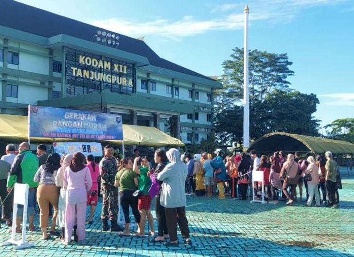 Photo of Gerakan Pangan Murah Tanjungpura : Rakyat Tersenyum, Perut Terisi