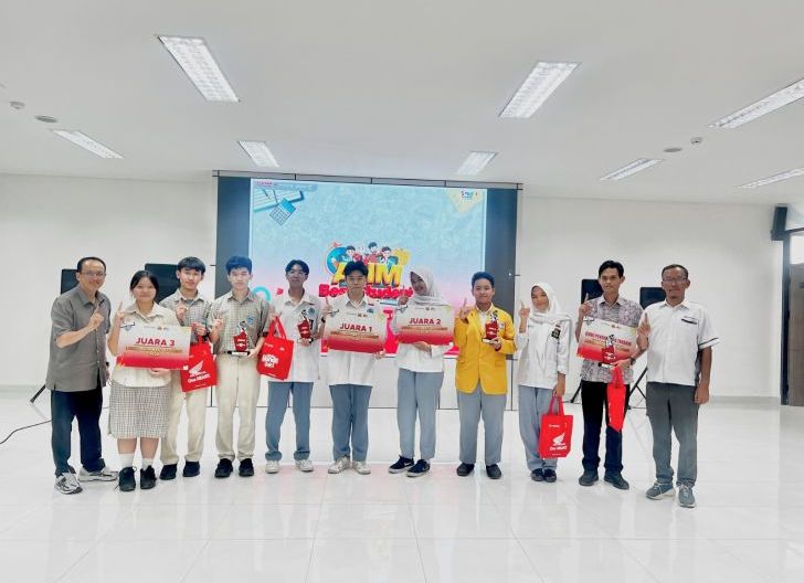 Photo of Kompetisi Karya Tulis Ilmiah untuk Pelajar SMA/SMK se-Kalimantan Barat, AHM Best Student Tingkat Regional 2025 Dikuti Pelajar Inovatif