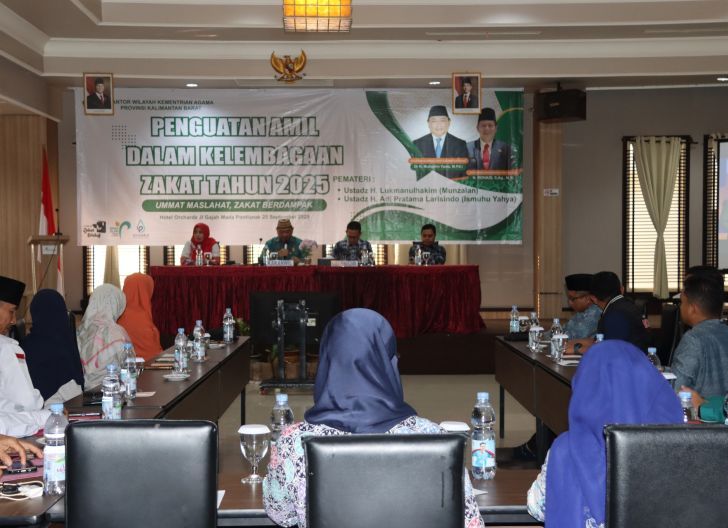 Photo of Kakanwil Kemenag Kalbar Harap Amil Zakat Tingkatkan Profesionalitas Melayani Umat