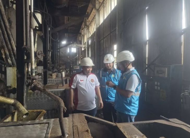 Photo of PLN Pastikan Keandalan Pasokan Listrik untuk Pabrik Kelapa Sawit di Landak