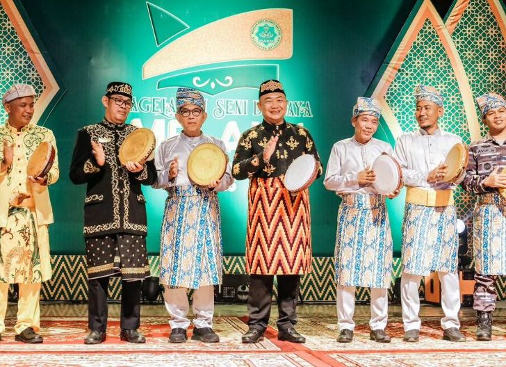 Photo of Bupati Buka Pagelaran Seni Budaya Melayu MABM Ketapang 2025