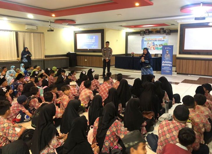 Photo of Edukasi Tertib Lalu Lintas, Satlantas Polres Sanggau Tanamkan Kesadaran Sejak Usia Dini
