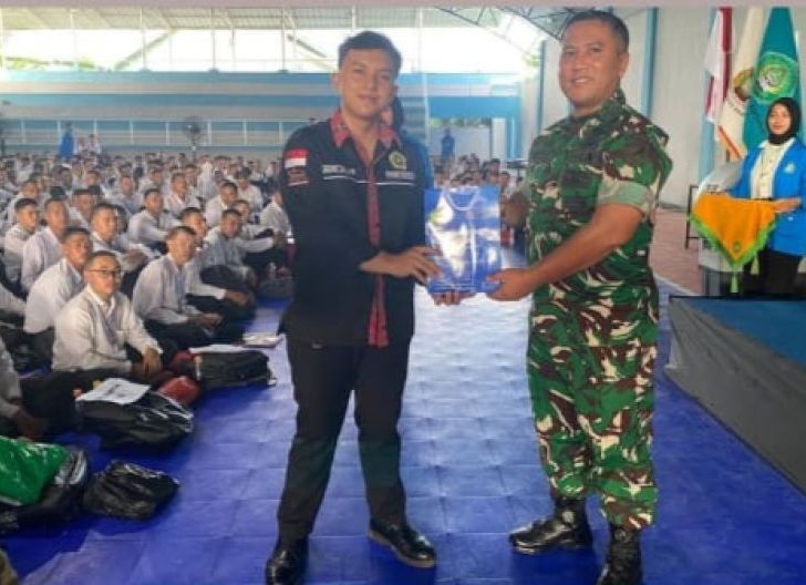 Photo of Pamen Ahli Bidang Sosbud Sahli Pangdam XII/Tpr Ajak Mahasiswa Baru Universitas PGRI Pontianak Jaga dan Bangun Bangsa