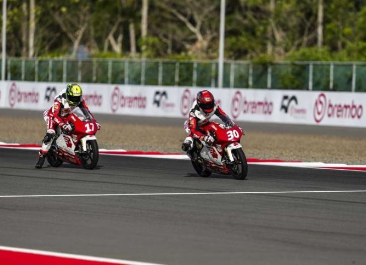 Photo of Pembalap Binaan AHM Tunjukkan Semangat Juang Tinggi dan Performa Menjanjikan  di Putaran Kelima Idemitsu Asia Talent Cup (IATC) 2025 di Sirkuit Pertamina Mandalika, Lombok