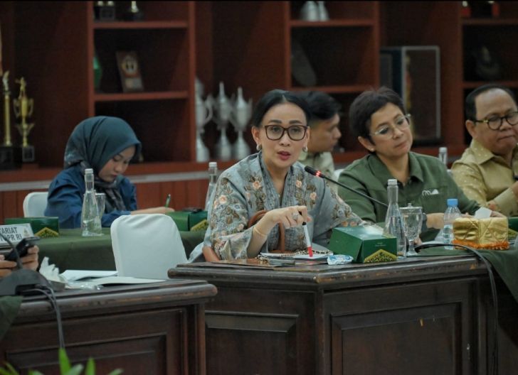 Photo of HUT ke-80 TNI, Komisi I DPR Soroti Penyegaran Seragam dan Harapkan Modernisasi Institusi