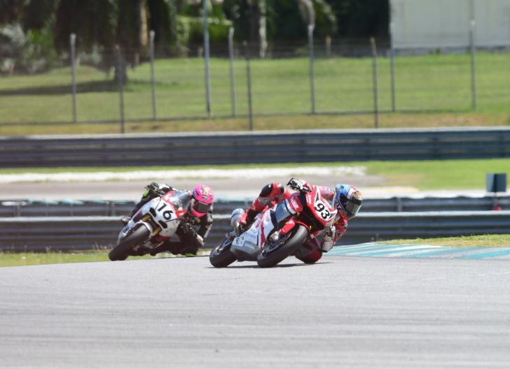 Photo of Laju Hebat Pembalap AHRT di Tiga Kelas ARRC Seri Kelima, Rider Binaan AHM Taklukkan Sepang International Circuit, Malaysia   