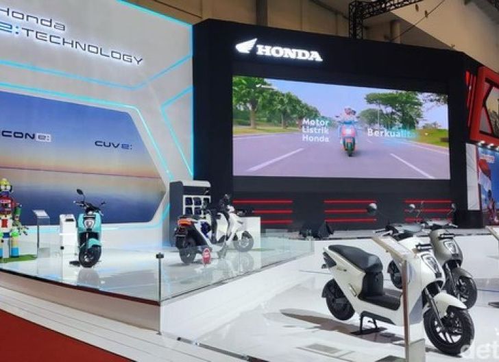 Photo of Motor Listrik Honda Menarik Perhatian Pengunjung di Arena IMOS 2025 