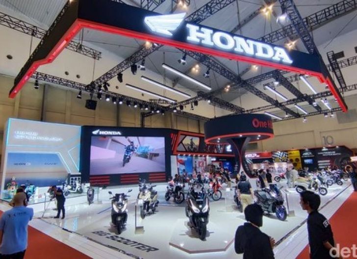 Photo of Penuhi Booth AHM, Pengunjung IMOS 2025 Dapat Sajian Produk Istimewa dan Berbagai Kegiatan 