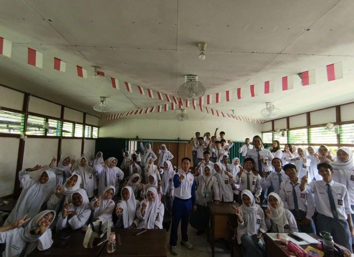 Photo of Edukasi Safety Riding Digelar di SMA Negeri 6 Pontianak, Astra Motor Kalbar Bidik Duta Cari Aman 