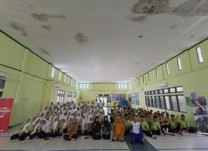 Photo of Astra Motor Kalbar Perkuat Budaya Keselamatan Berkendara di MAN 1 Pontianak
