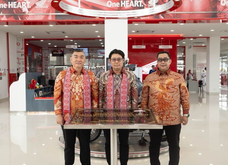 Photo of Multifungsi dan Letaknya Strategis, Gedung Baru Main Dealer Astra Motor Kalbar Diapresiasi Chief Executive Astra Motor   