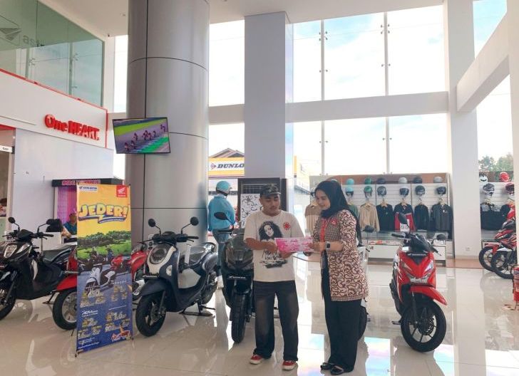 Photo of Hadirkan Jagonye Diskon Motor Honda di Bulan November, Astra Motor Apresiasi Konsumen Loyal di Kalbar   