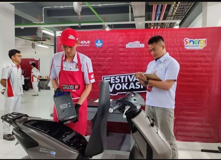 Photo of Kalibrasi Kompetensi dan Uji Prestasi para Guru dan Pelajar, Fevosh 2025 Diikuti 715 SMK Mitra Binaan Astra Honda di Seluruh Indonesia