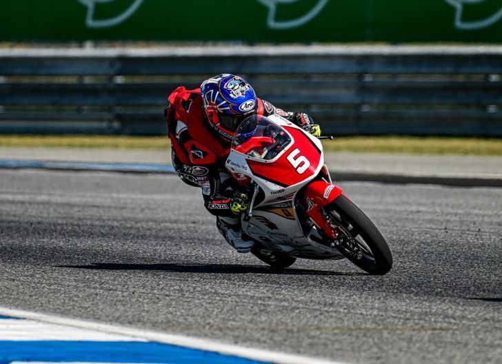 Photo of Lesatan Honda CBR Series Antarkan Pembalap Binaan AHM Raih Podium Kedua pada Race Kedua Idemitsu Honda Thailand Talent Cup 