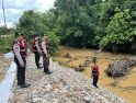 Sat Samapta Polres Bengkayang Gelar Patroli Rawan Banjir, Petakan Titik Longsor di Dua Kecamatan