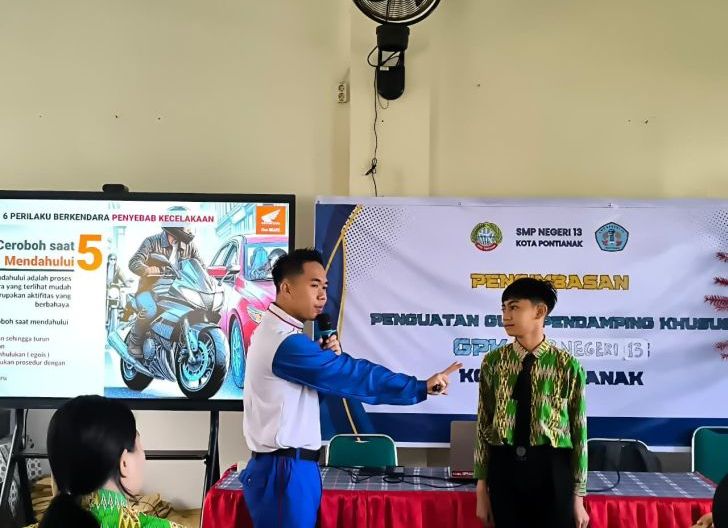 Photo of Belajar Cari Aman Bersama Astra Motor Kalbar, Pelajar SMPN 3 Pontianak Siap jadi Duta Keselamatan Berkendara