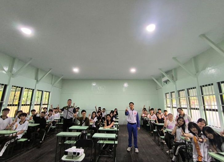 Photo of Selalu Kampanyekan Cari Aman kepada Kalangan Pelajar, Safety Riding Education Astra Motor Kalbar Berikan Sosialisasi di SMA Santu Petrus Pontianak 
